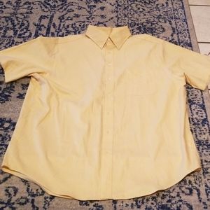 Roundtree & yorke yellow button up